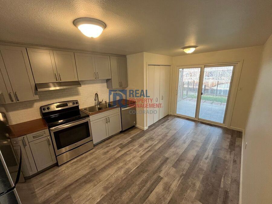 1312 17th Ave - Photo 7 of 9