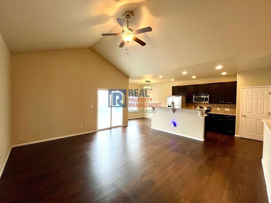 8107 Chasewood Loop - Photo 3 of 26