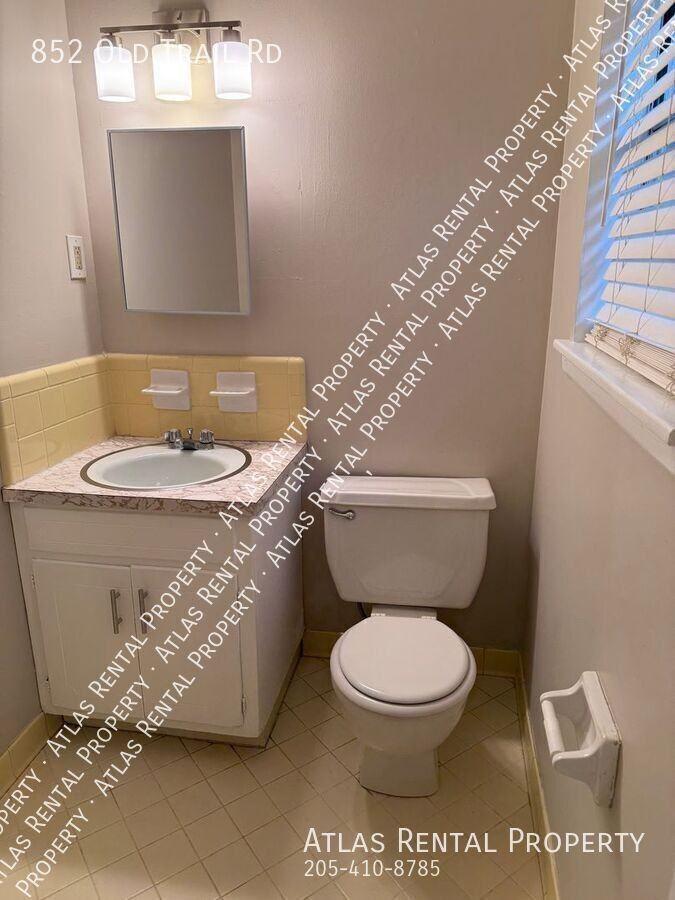 852 Old Trail Rd - Photo 7 of 10