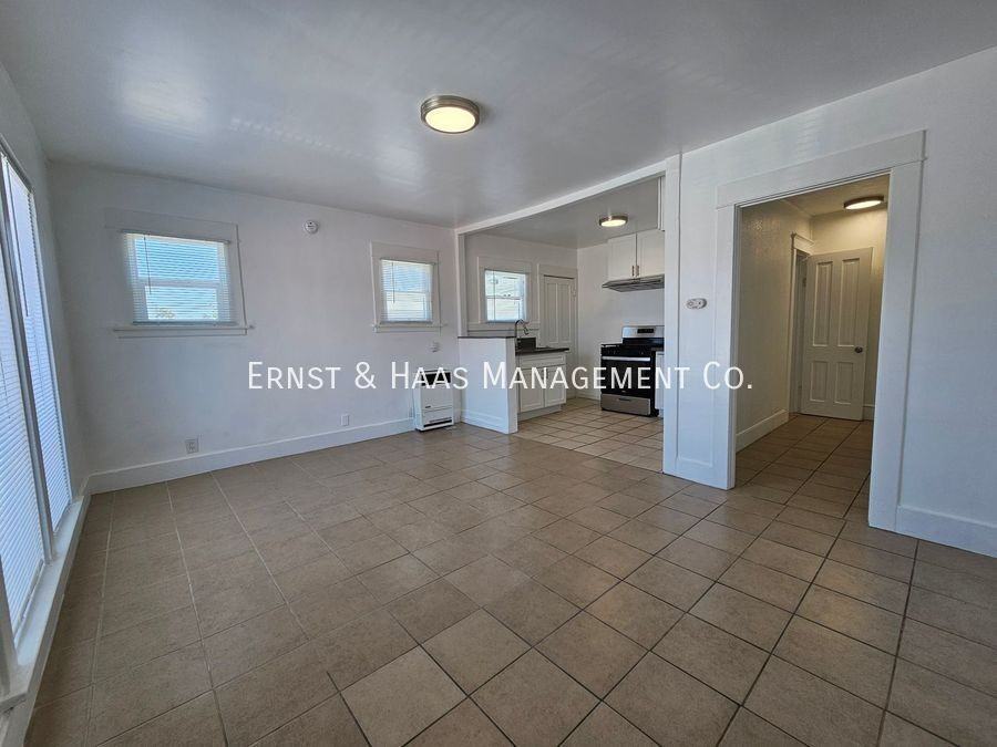 1468 Alamitos Ave - Photo 2 of 12