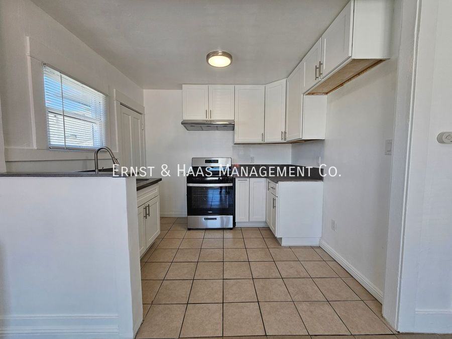 1468 Alamitos Ave - Photo 4 of 12