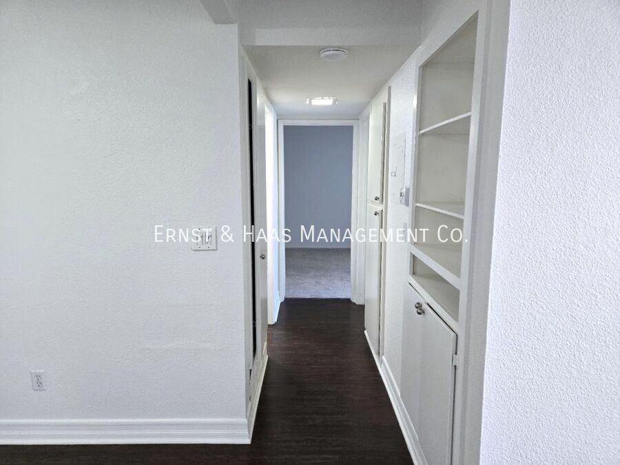 1101 W Macarthur Blvd #219 - Photo 7 of 12