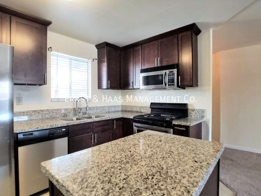 1200 Gaviota Ave #102 - Photo 6 of 17