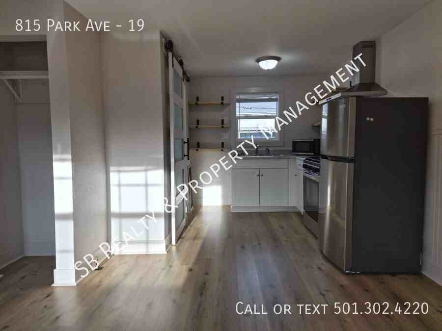 815 Park Ave #19 - Photo 3 of 6