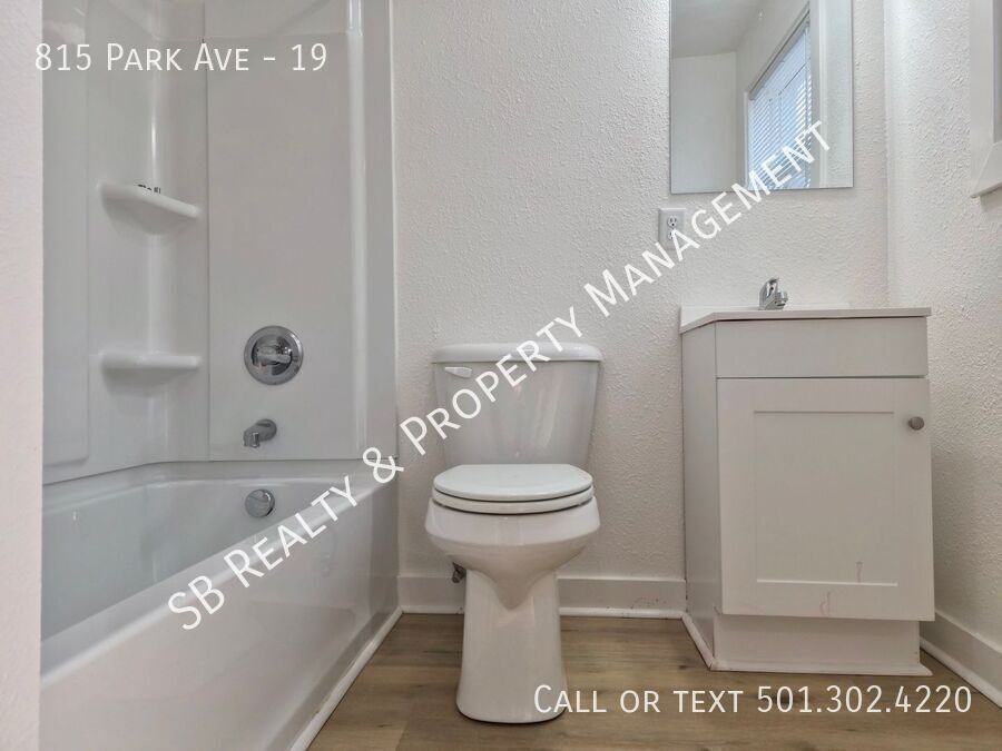 815 Park Ave #19 - Photo 6 of 6