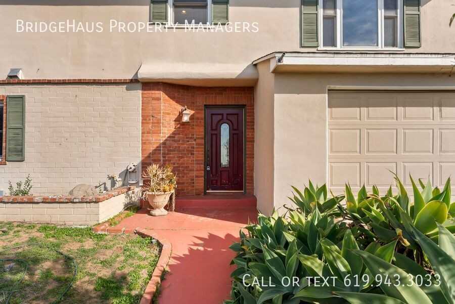 4739 Hillcrest Ave - Photo 7 of 50