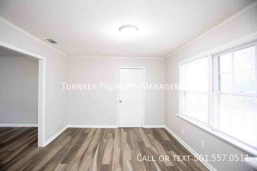 4 Wynne Cir - Photo 3 of 9