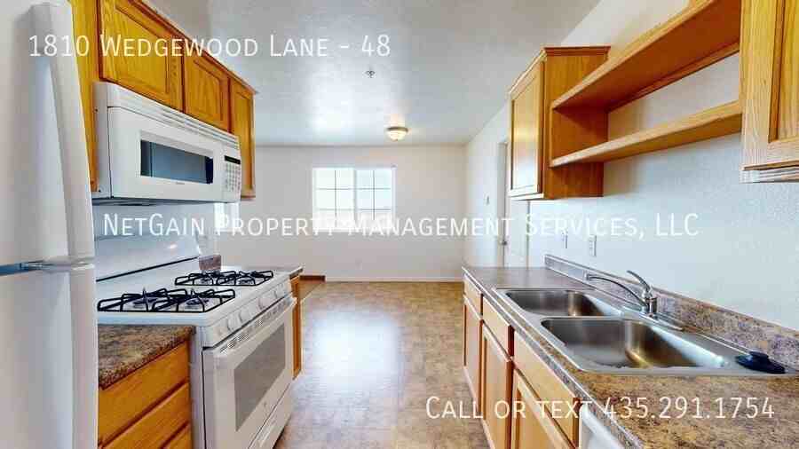 1810 N Wedgewood Ln #48 - Photo 3 of 11