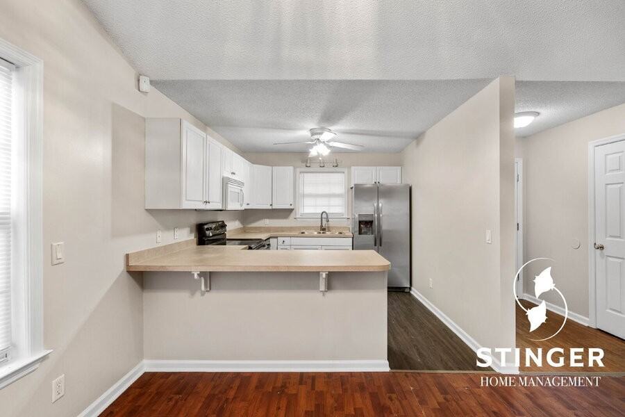 15 Mary Elizabeth Dr - Photo 7 of 12