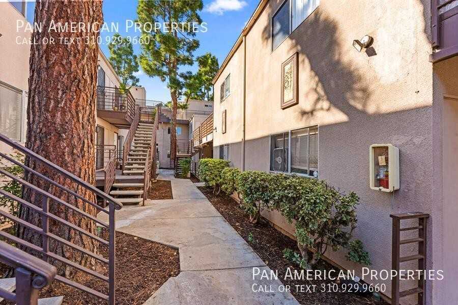 4355 46th St #13 - Photo 4 of 41