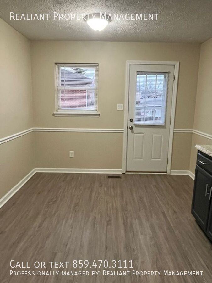 229 Shreveport Dr - Photo 3 of 17