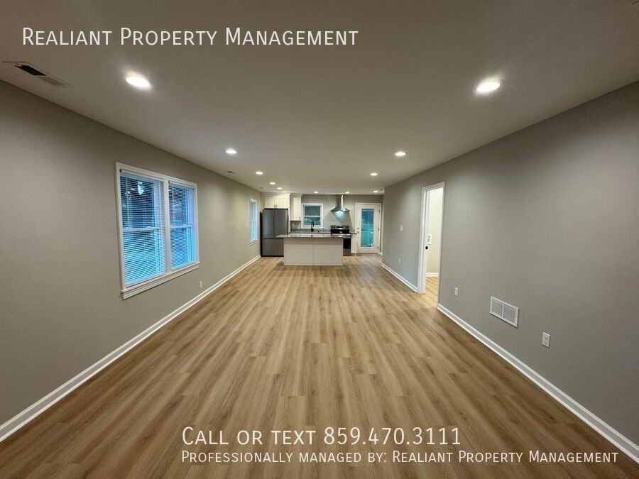 115 Rainbow Dr - Photo 3 of 33