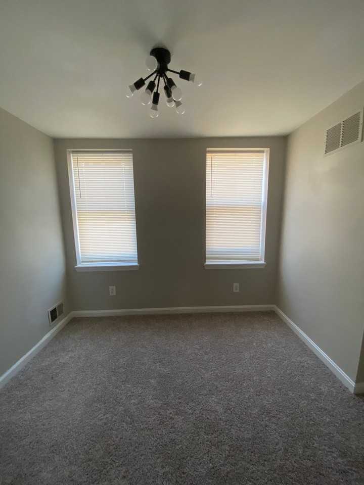 1725 Lemmon St - Photo 6 of 10