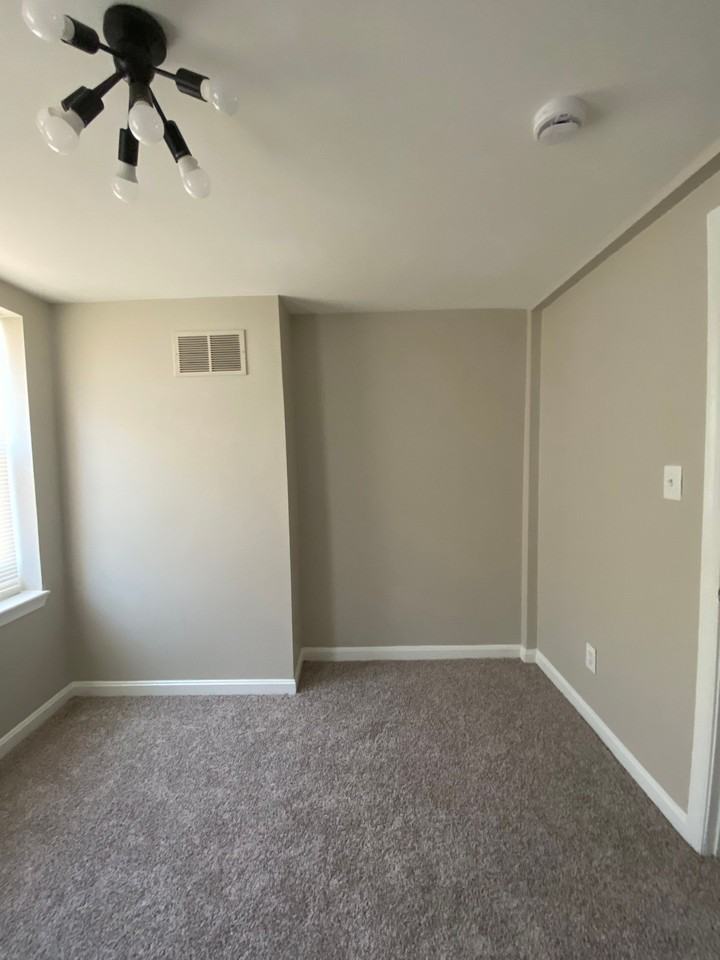 1725 Lemmon St - Photo 7 of 10