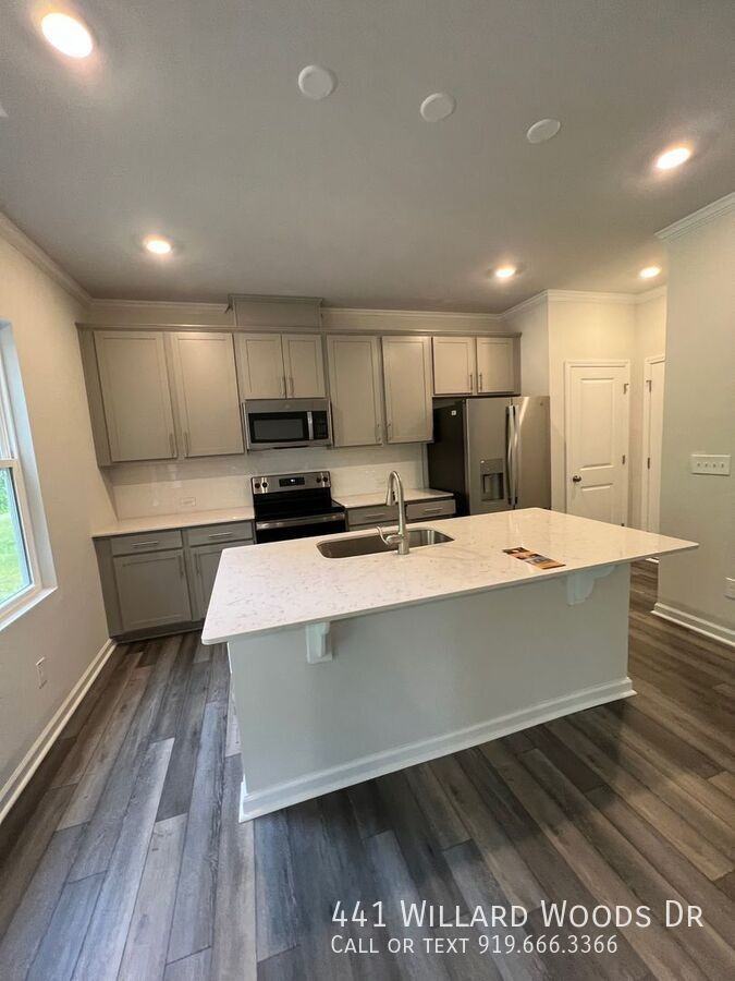 441 Willard Woods Dr - Photo 5 of 50