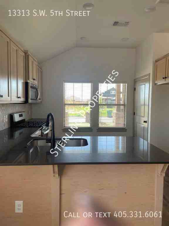 13313 Sw 5th St - Photo 3 of 21