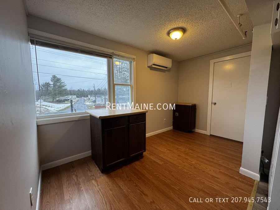 513 Main St #4 - Photo 3 of 7