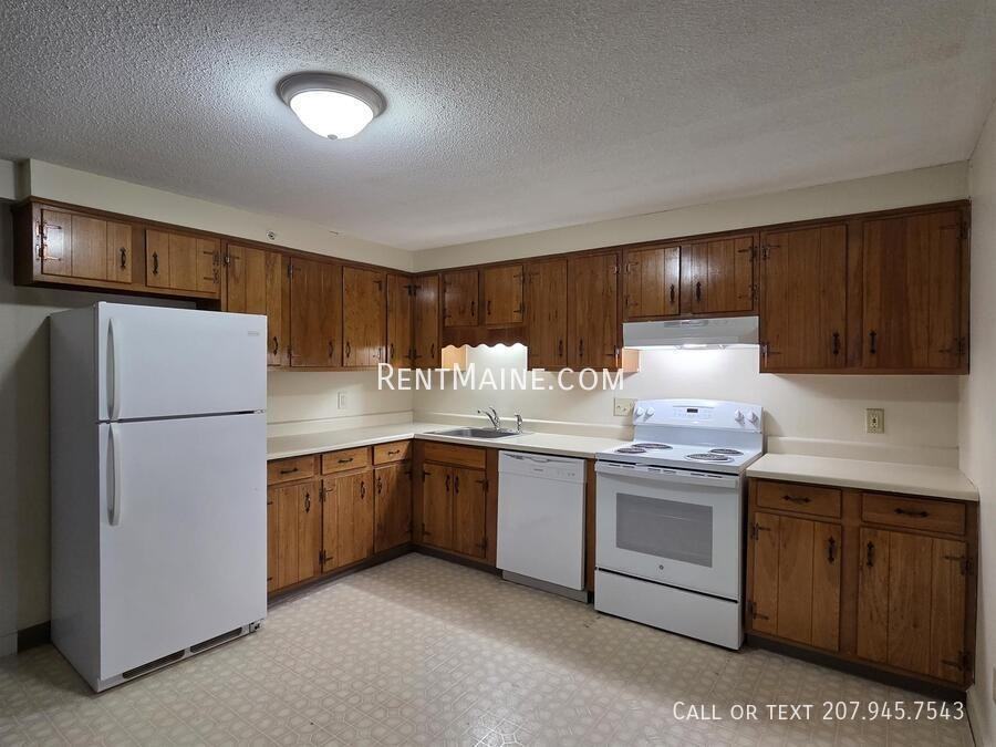 41 River Rd #D2 - Photo 4 of 20