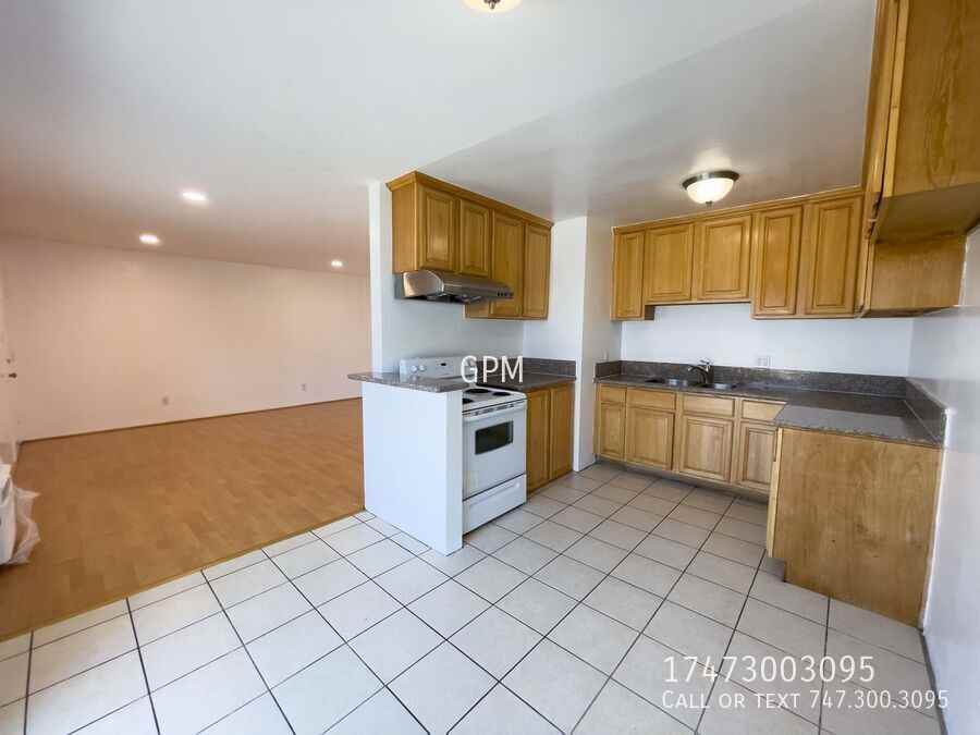 514 W Huntington Dr #E - Photo 4 of 11