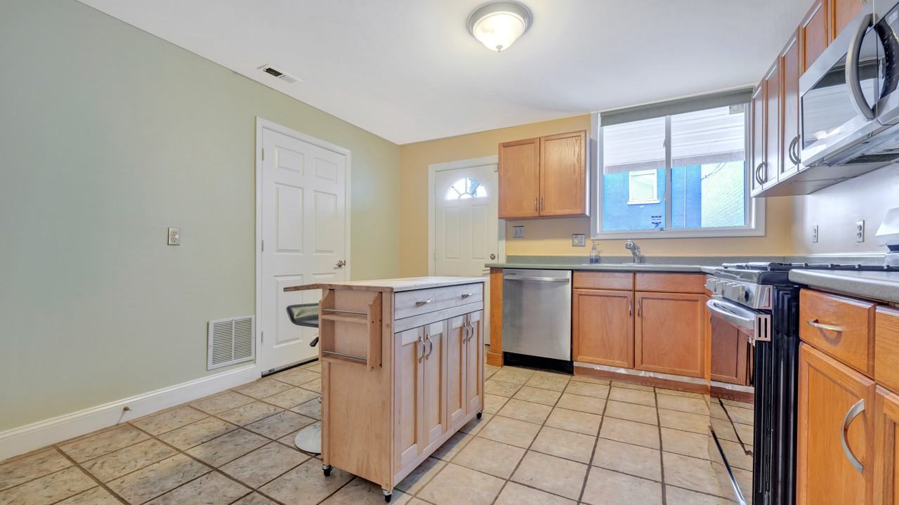 752 Park Rd Nw #MAIN - Photo 6 of 21