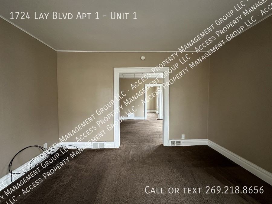 1724 Lay Blvd Apt 1 #1 - Photo 5 of 12