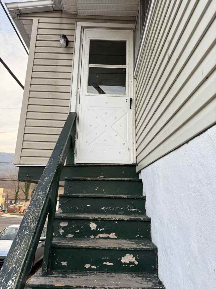 201 W Market St #2 - Photo 3 of 27