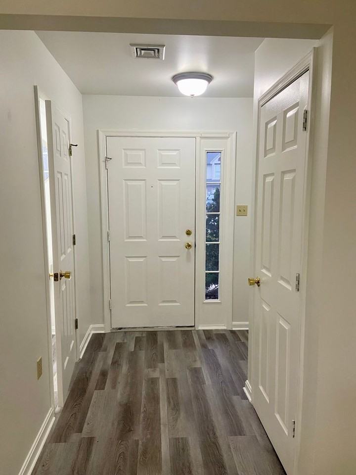 6437 Terrace Ct - Photo 3 of 18