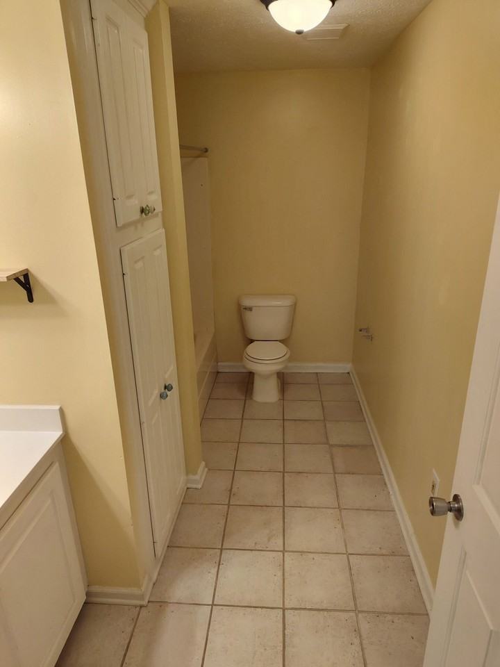 4080 Puckett Rd - Photo 5 of 8