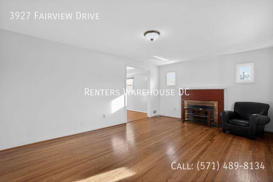 3927 Fairview Dr - Photo 5 of 19