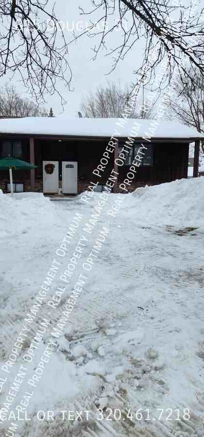 815 Douglas St - Photo 2 of 16