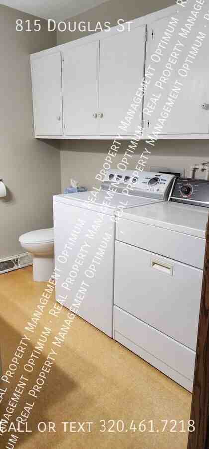 815 Douglas St - Photo 4 of 16