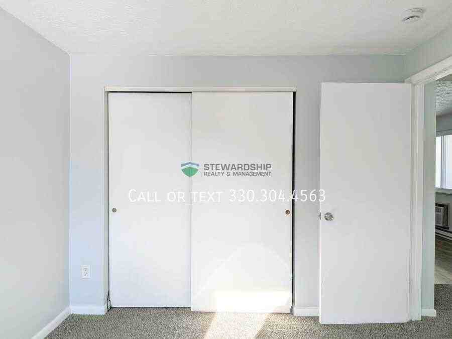 1111 N Elm St #E - Photo 6 of 10