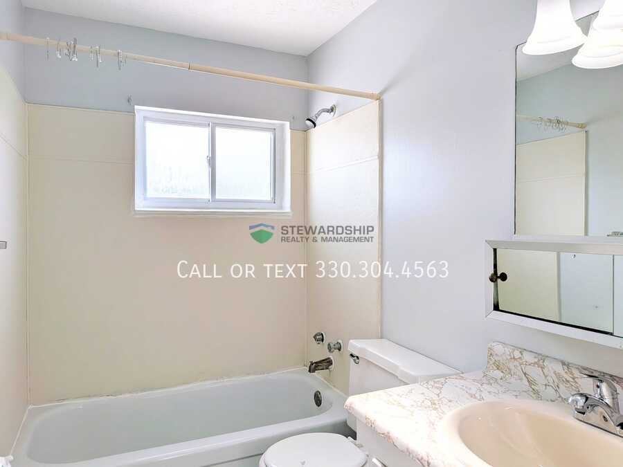 1111 N Elm St #E - Photo 7 of 10