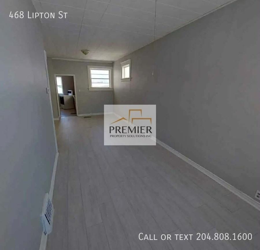 468 Lipton St - Photo 3 of 8