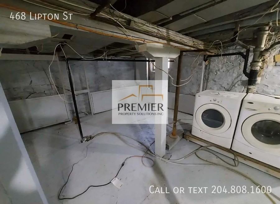 468 Lipton St - Photo 7 of 8