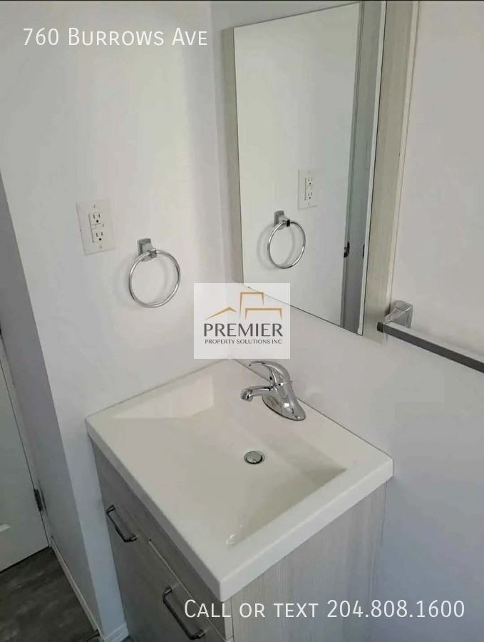 760 Burrows Ave - Photo 7 of 8