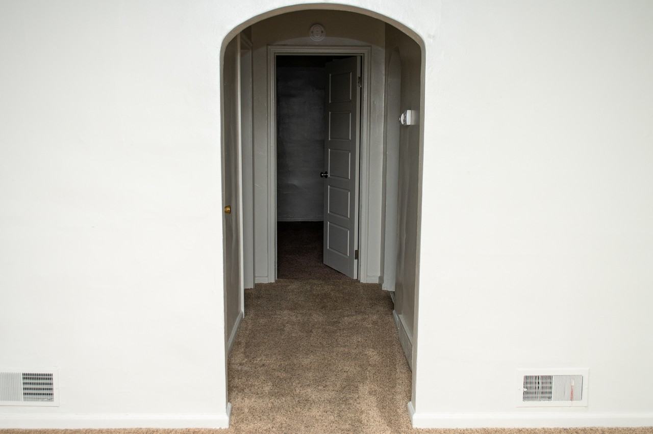 701 E 200 N - Photo 7 of 10