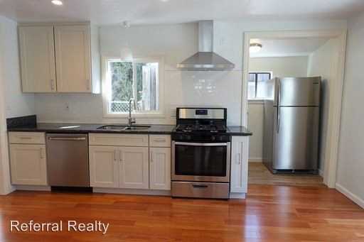 1077 Delno St - Photo 3 of 21