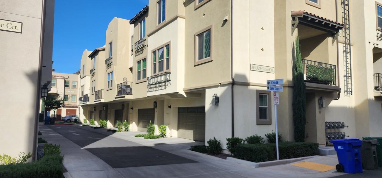 321 Canoe Court - Photo 2 of 28