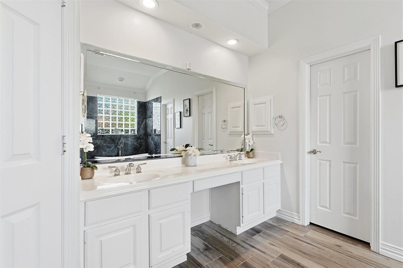 1527 Orchard Park Dr #1527 - Photo 2 of 23