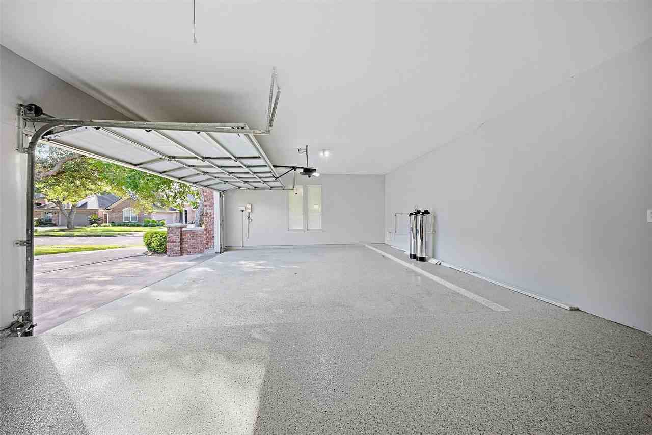 1527 Orchard Park Dr #1527 - Photo 3 of 23