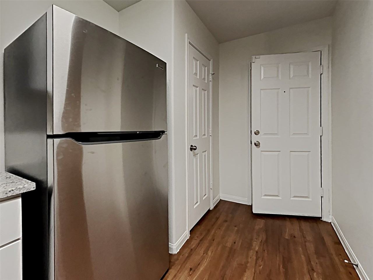 21619 Ornella Cir #21619 - Photo 4 of 18