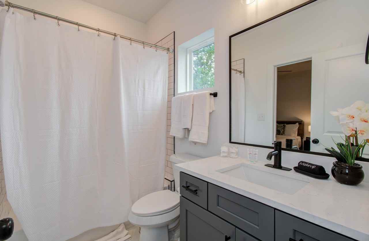 1616 Benson St #1616 - Photo 3 of 38