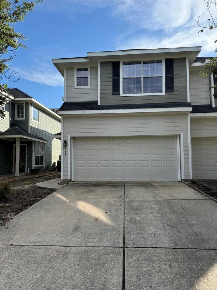 8904 Elm Drake Ln #8904 - Photo 3 of 22