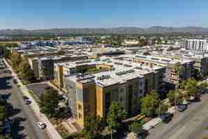 featured image of 21201 Kittridge St