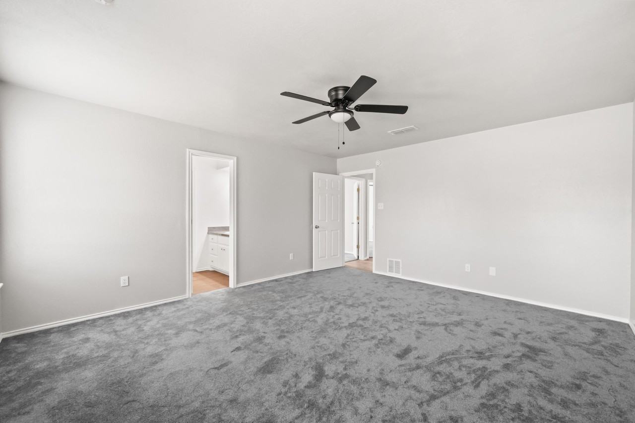 6201 5th St #6201 - Photo 7 of 25