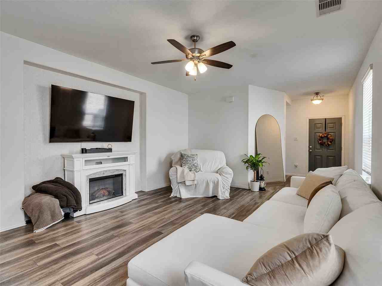 29859 Woodsons Edge Way #29859 - Photo 4 of 36