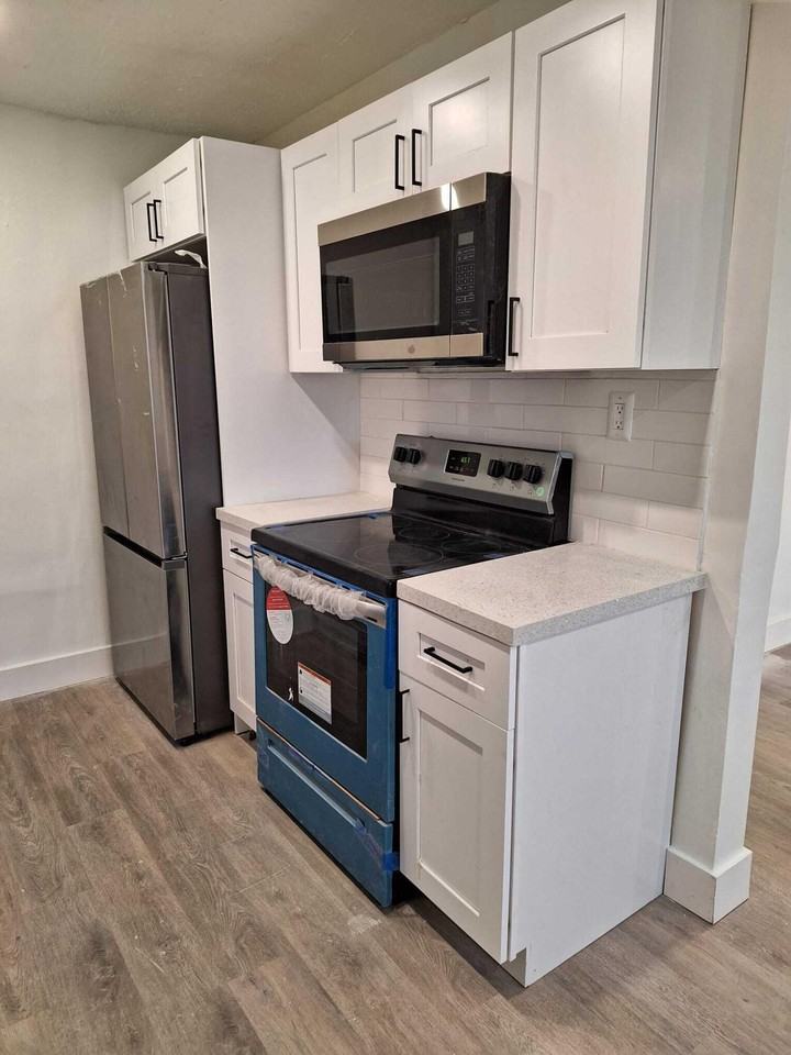 1000 W 1st St #1000 - Photo 4 of 8