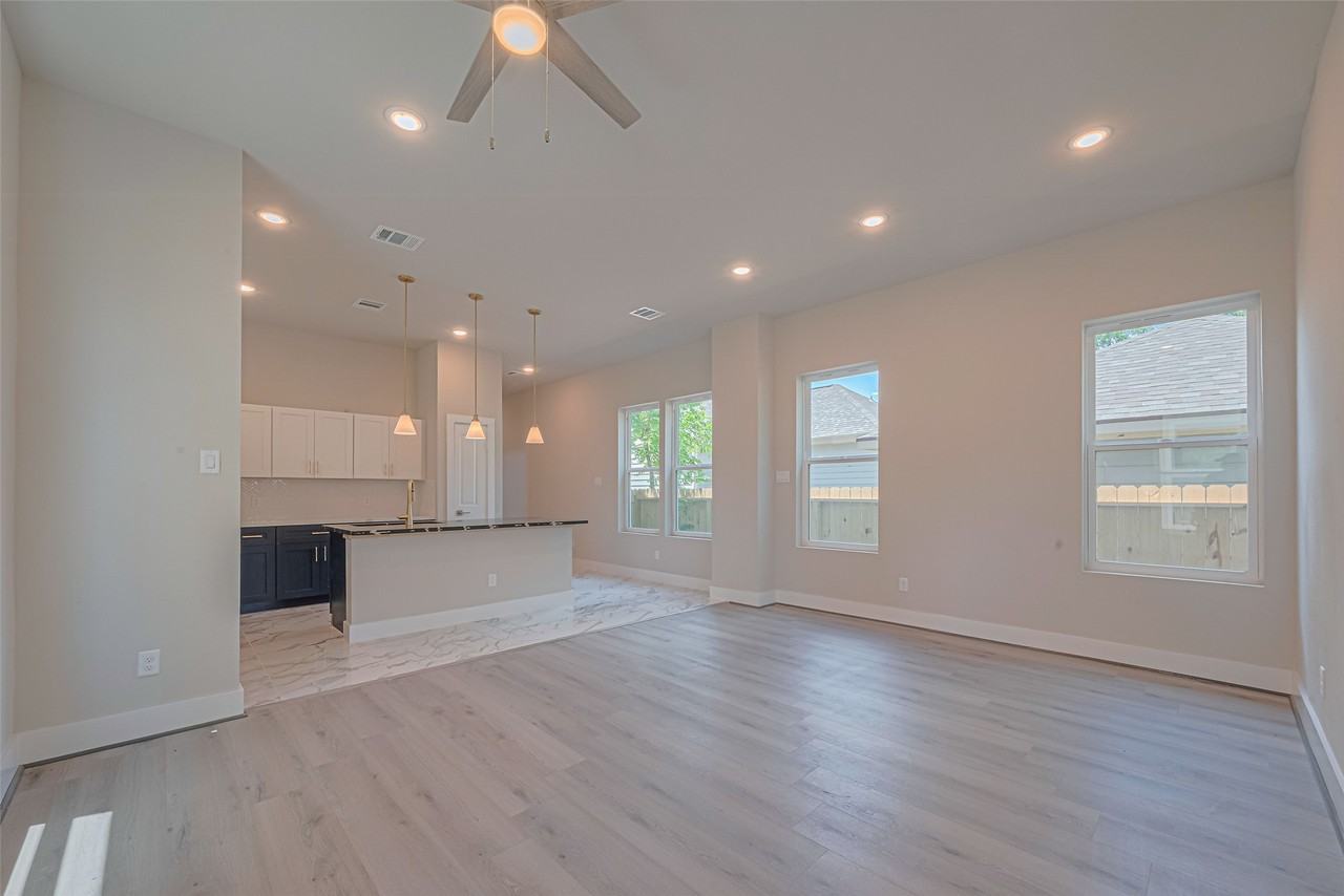 2414 Sam Wilson St #2414 - Photo 5 of 29