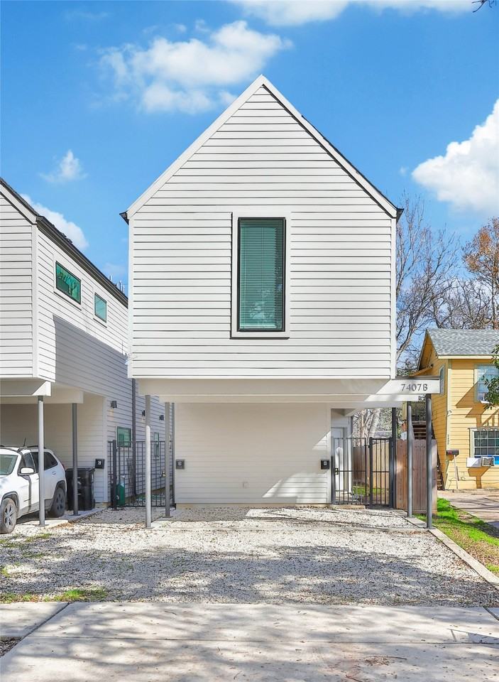 7407 Rusk St #7407C - Photo 3 of 7